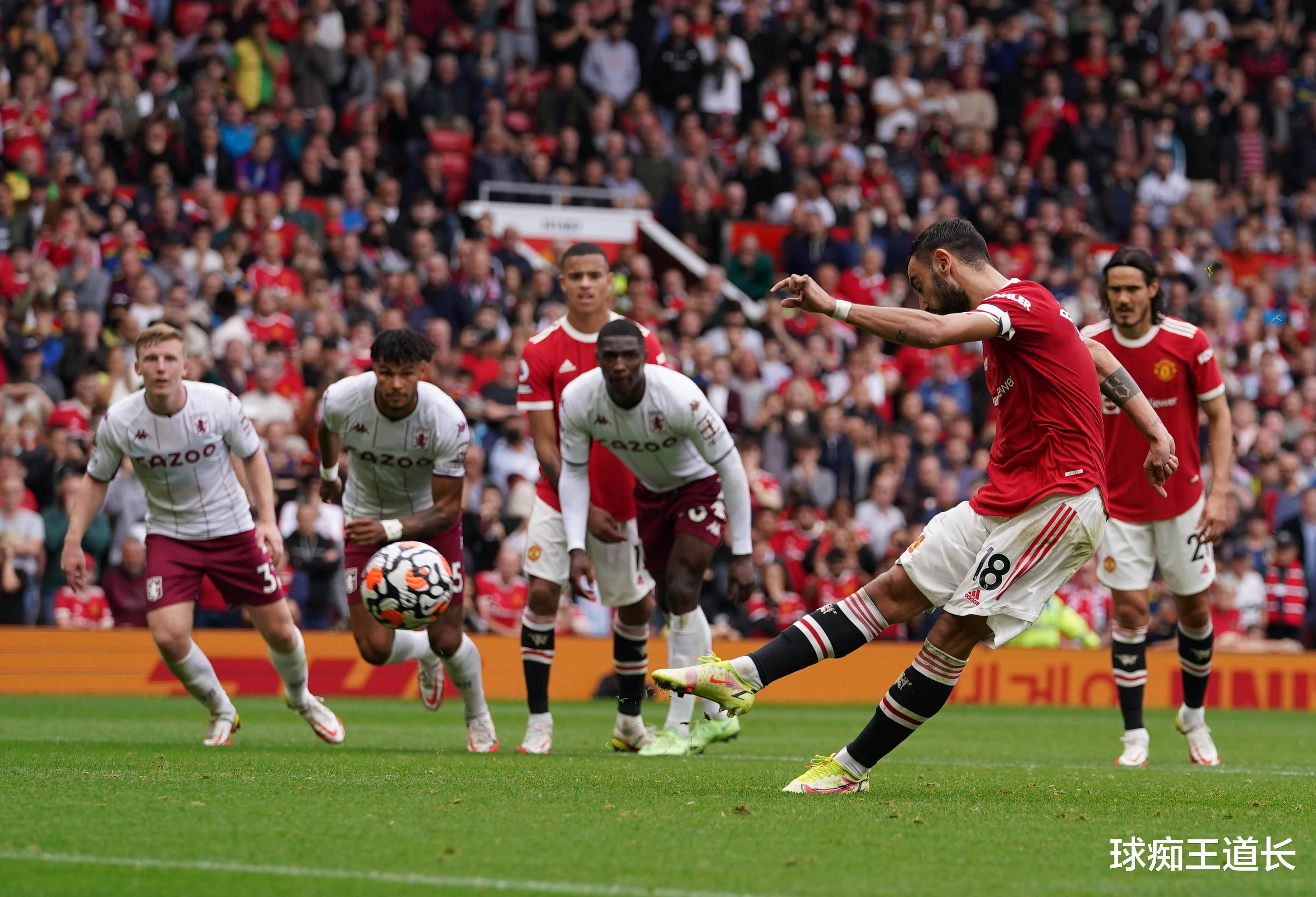 英格兰队凭借出色表现大胜对手，赢得喝彩