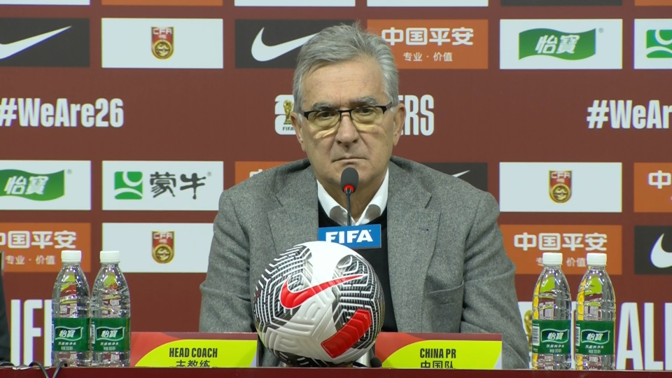 里尔足球队主帅表示球员状态良好,备战关键战 里尔足球队主帅表示球员状态良好,备战关键战