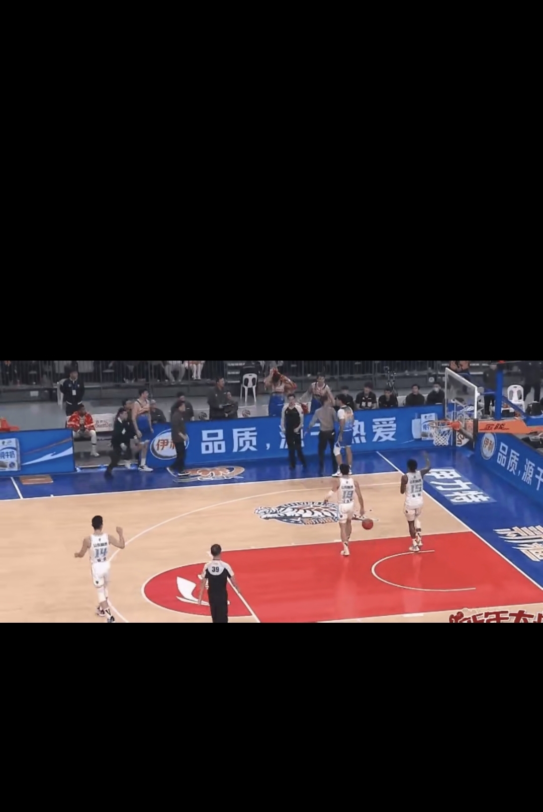 包含篮球联赛裁判组合调整,或将对比赛规则执法产生影响的词条 包含篮球联赛裁判组合调整,或将对比赛规则执法产生影响的词条