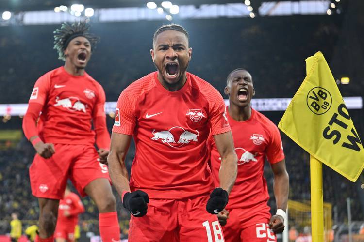 开云体育-包含沃尔夫斯堡在比赛中实现反弹胜利的词条