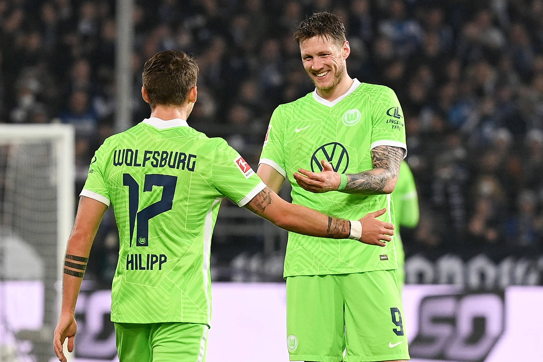 包含沃尔夫斯堡在比赛中实现反弹胜利的词条