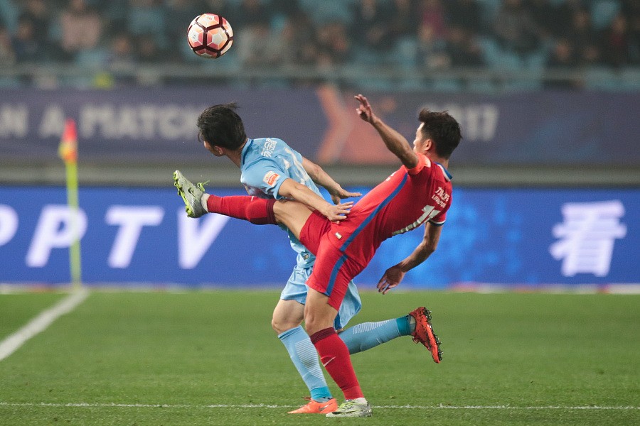 苏宁两连败,积分榜节节败退 苏宁两连败,积分榜节节败退