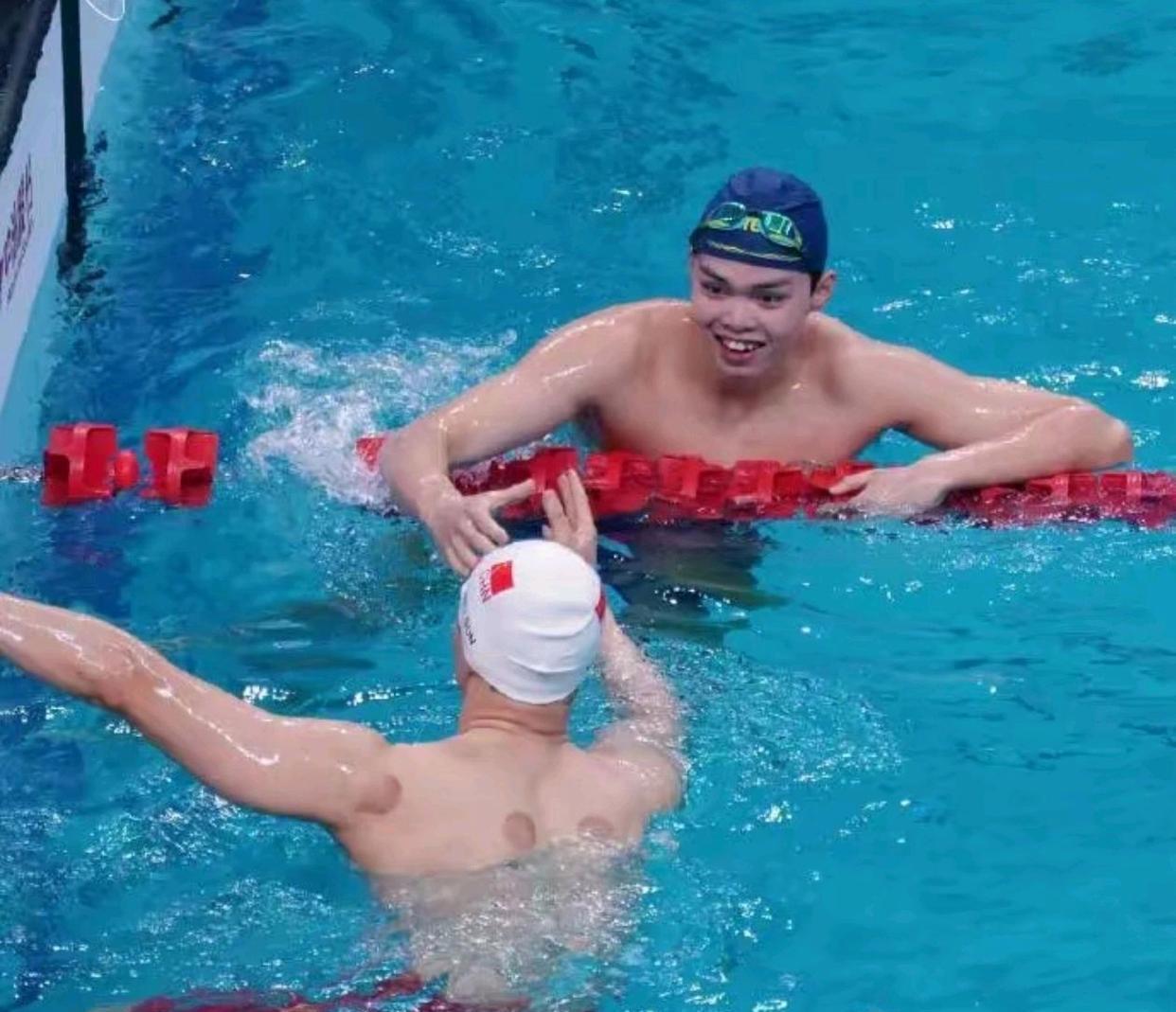 荷兰游泳选手勇夺冠军,强势夺金 荷兰游泳选手勇夺冠军,强势夺金