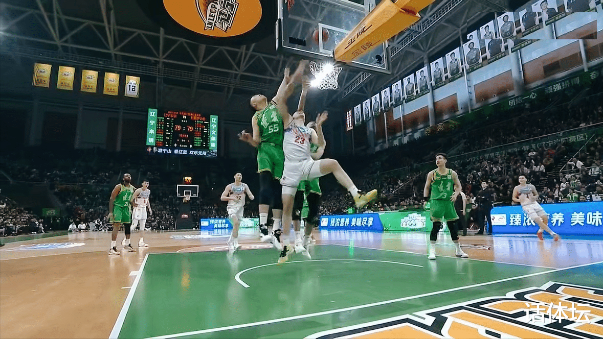 河南队拼尽全力不敌辽宁男篮 河南队拼尽全力不敌辽宁男篮