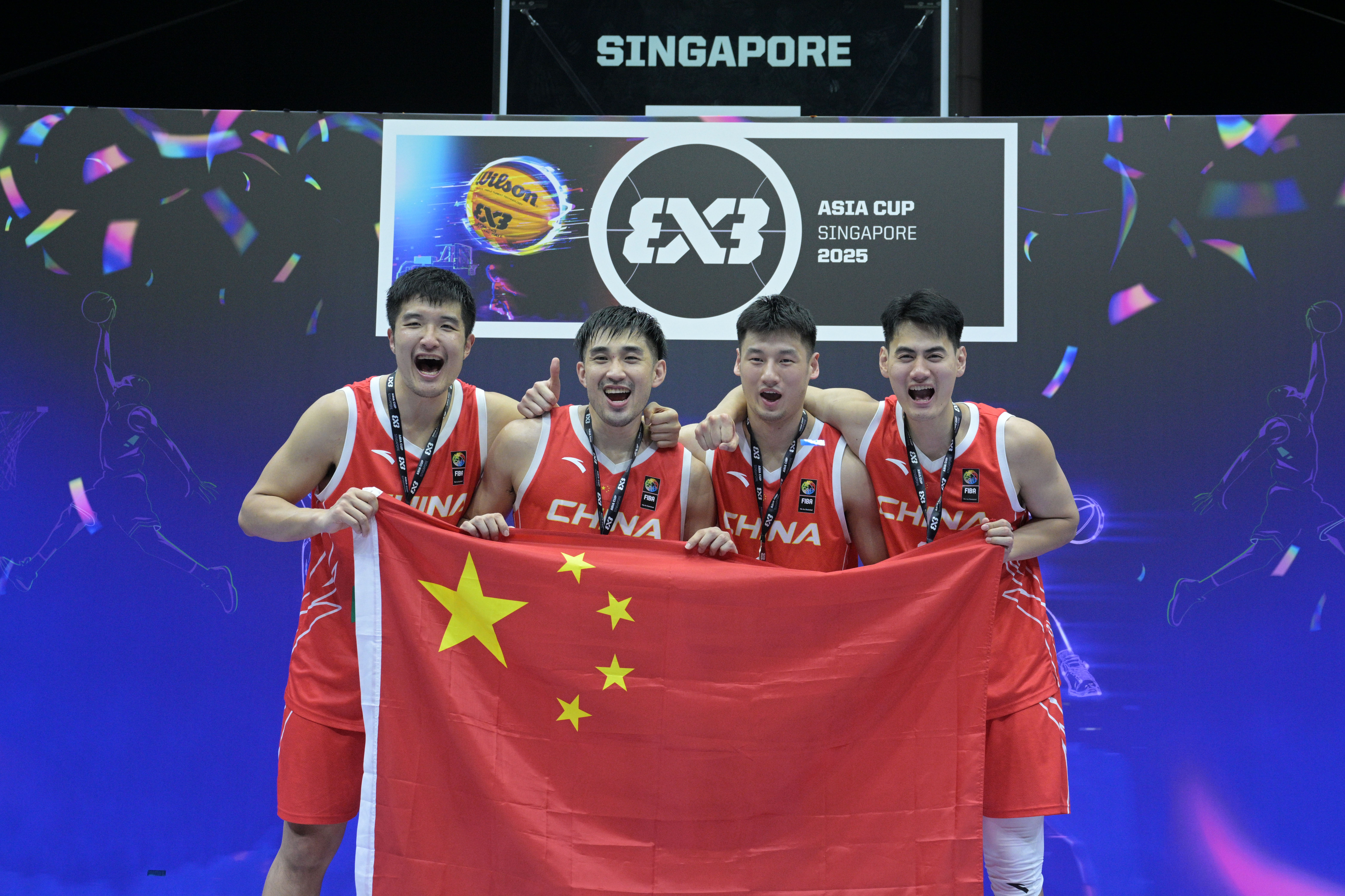 克罗地亚男子篮球选手激烈比拼获得亚军 克罗地亚男子篮球选手激烈比拼获得亚军