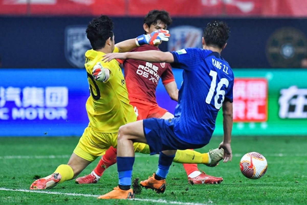 申花客场战胜上港，连胜纪录继续保持