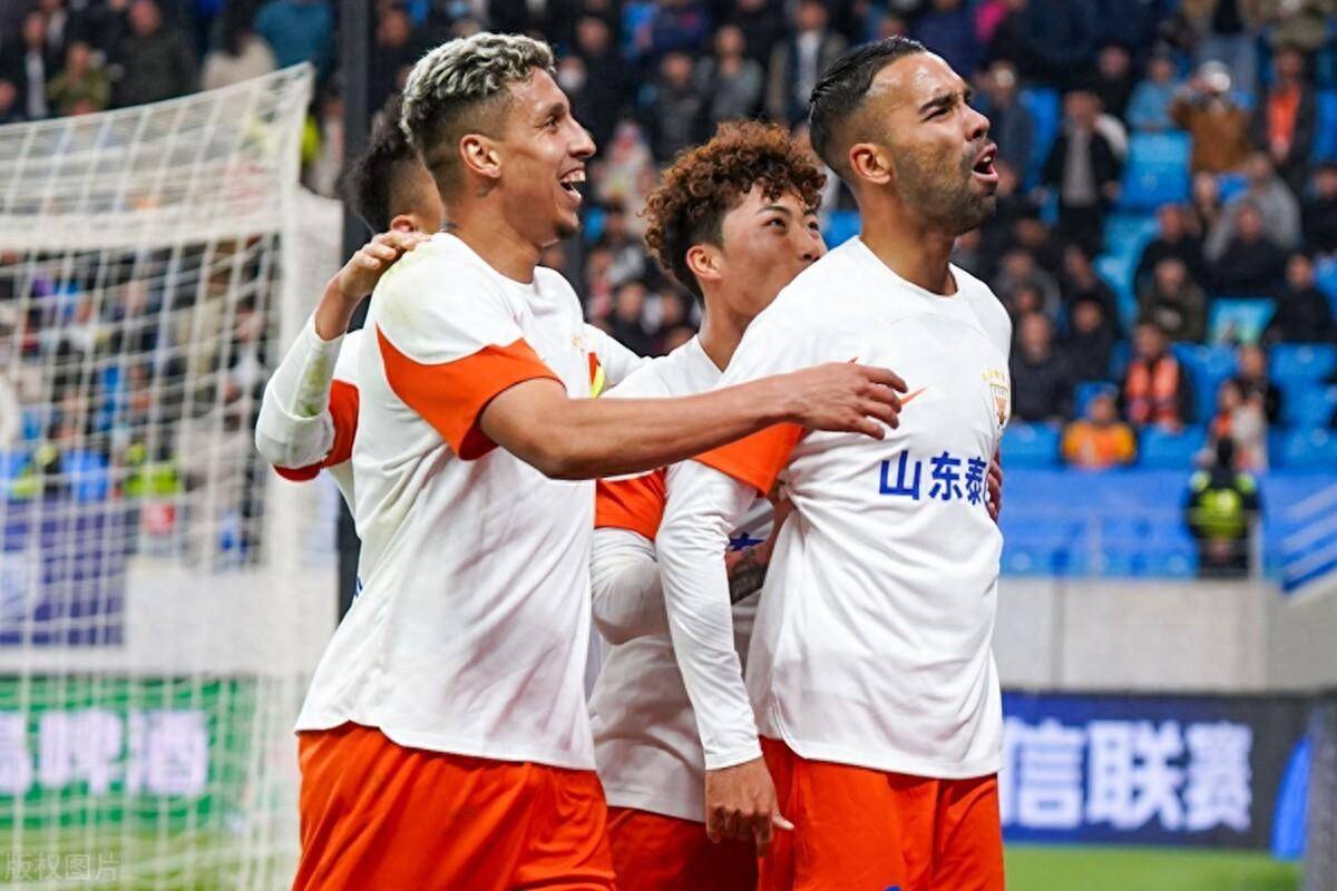 郑龙连续两场破门，助力山东鲁能