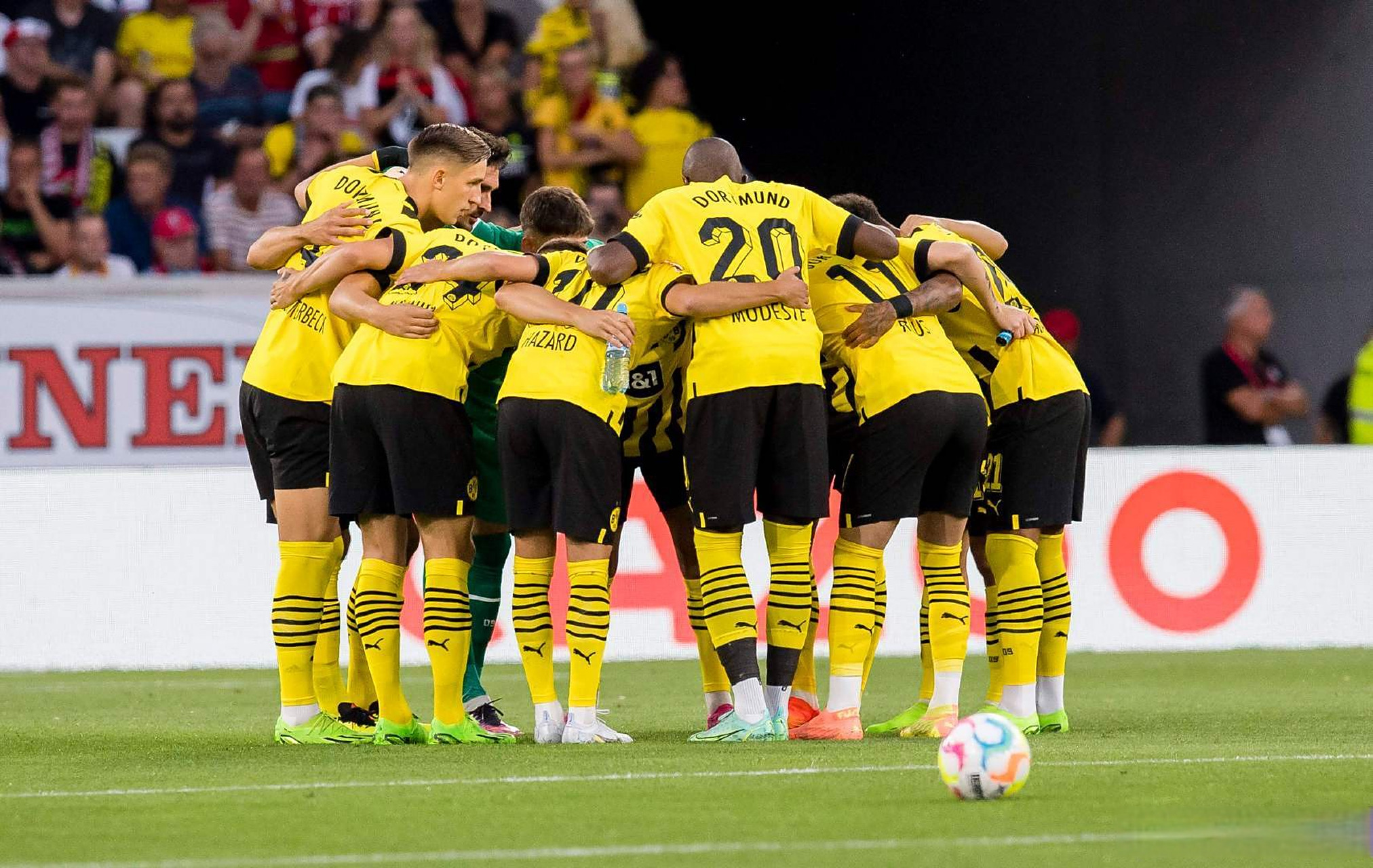 开云体育在线-关于弗赖堡三球惨败多特蒙德，挣扎在降级区的信息