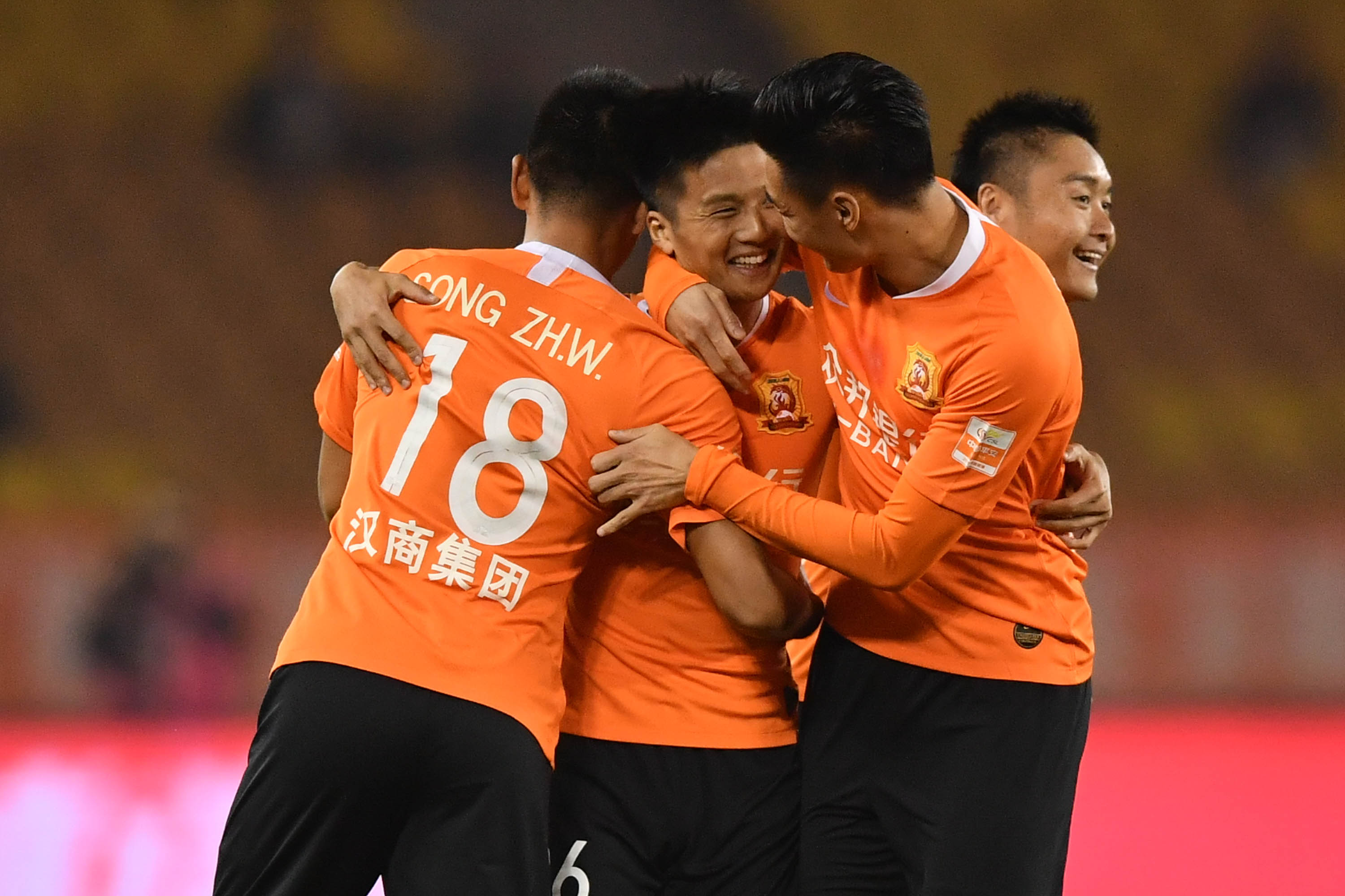 开云平台-广州富力主场告捷，拔得头筹的简单介绍