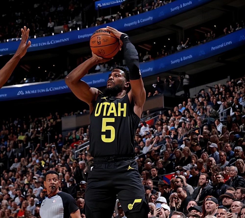 开云体育APP下载-猛龙总经理扬言大动作，球队走向备受关注