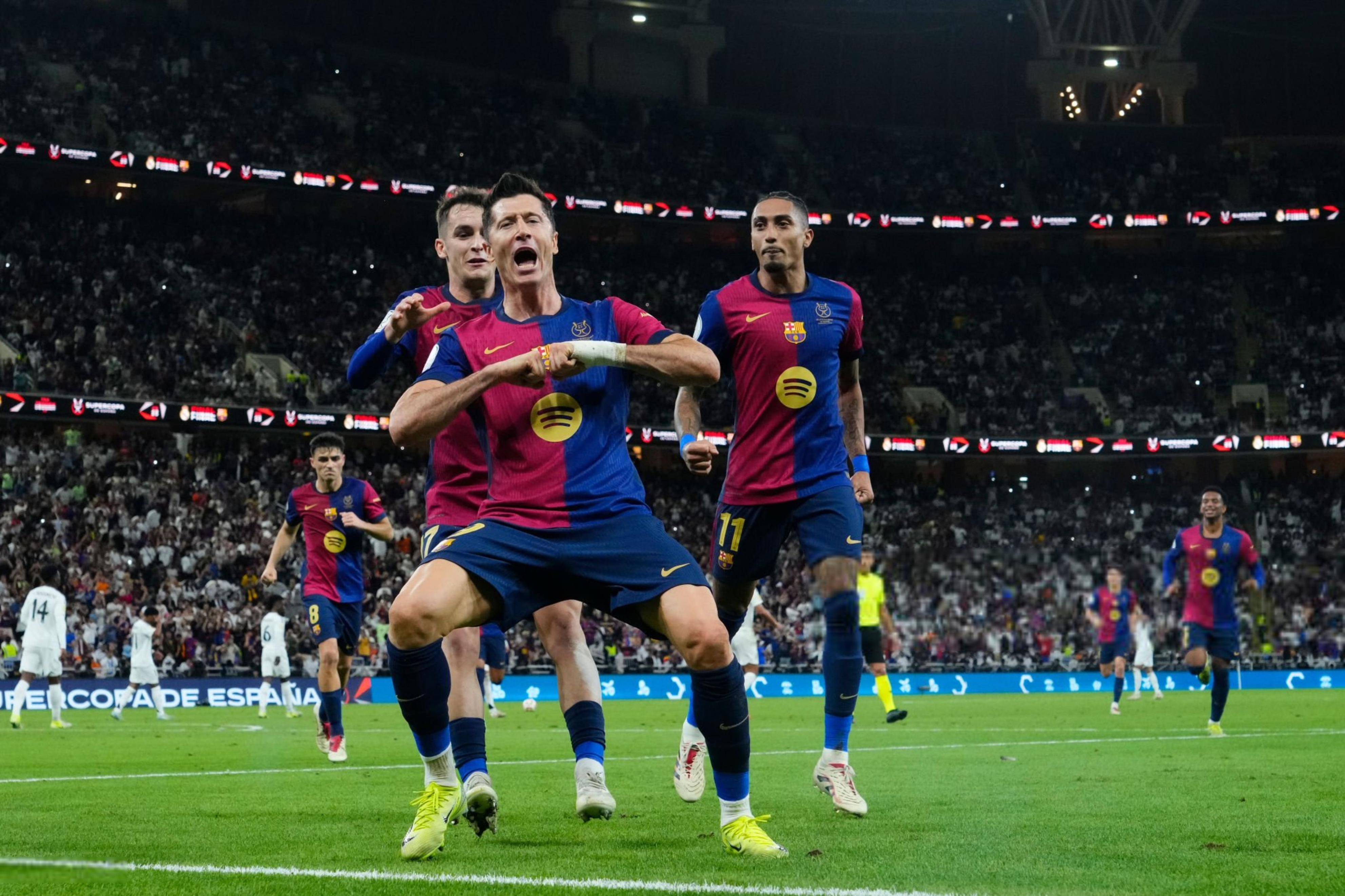 皇家马德里反超巴萨,排名升至第二 皇家马德里反超巴萨,排名升至第二