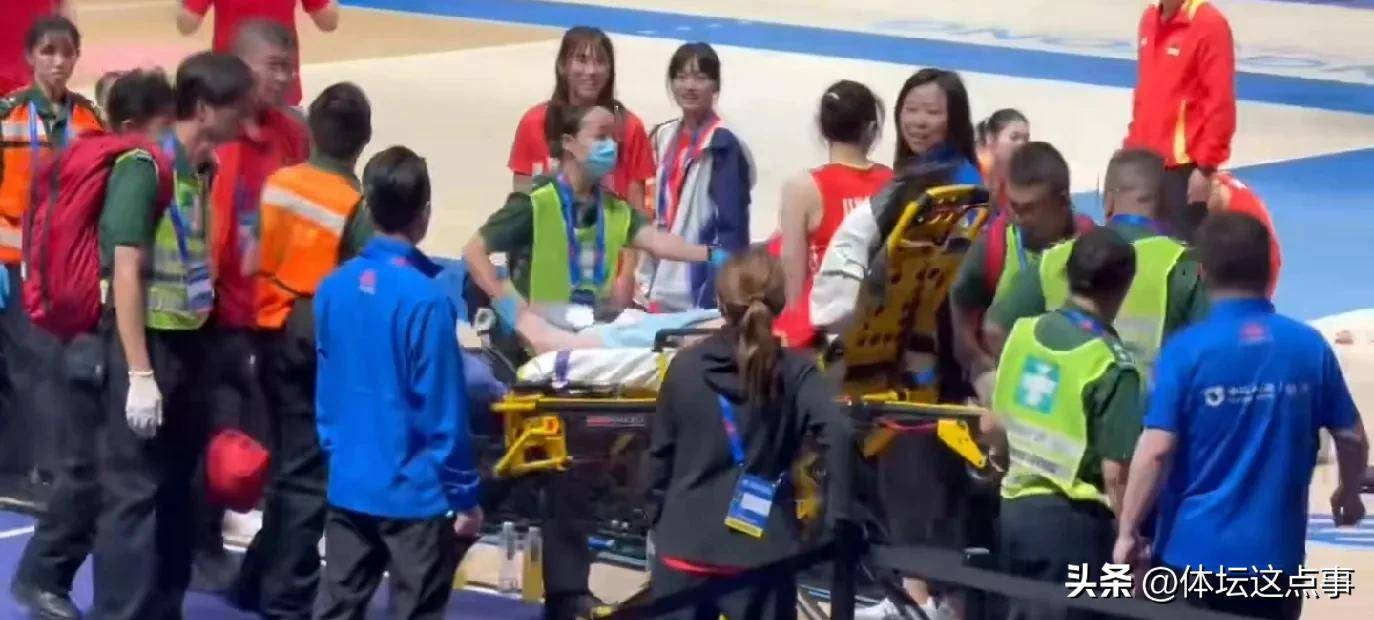 关于主力球员受伤下场,球队困难重重的信息 关于主力球员受伤下场,球队困难重重的信息