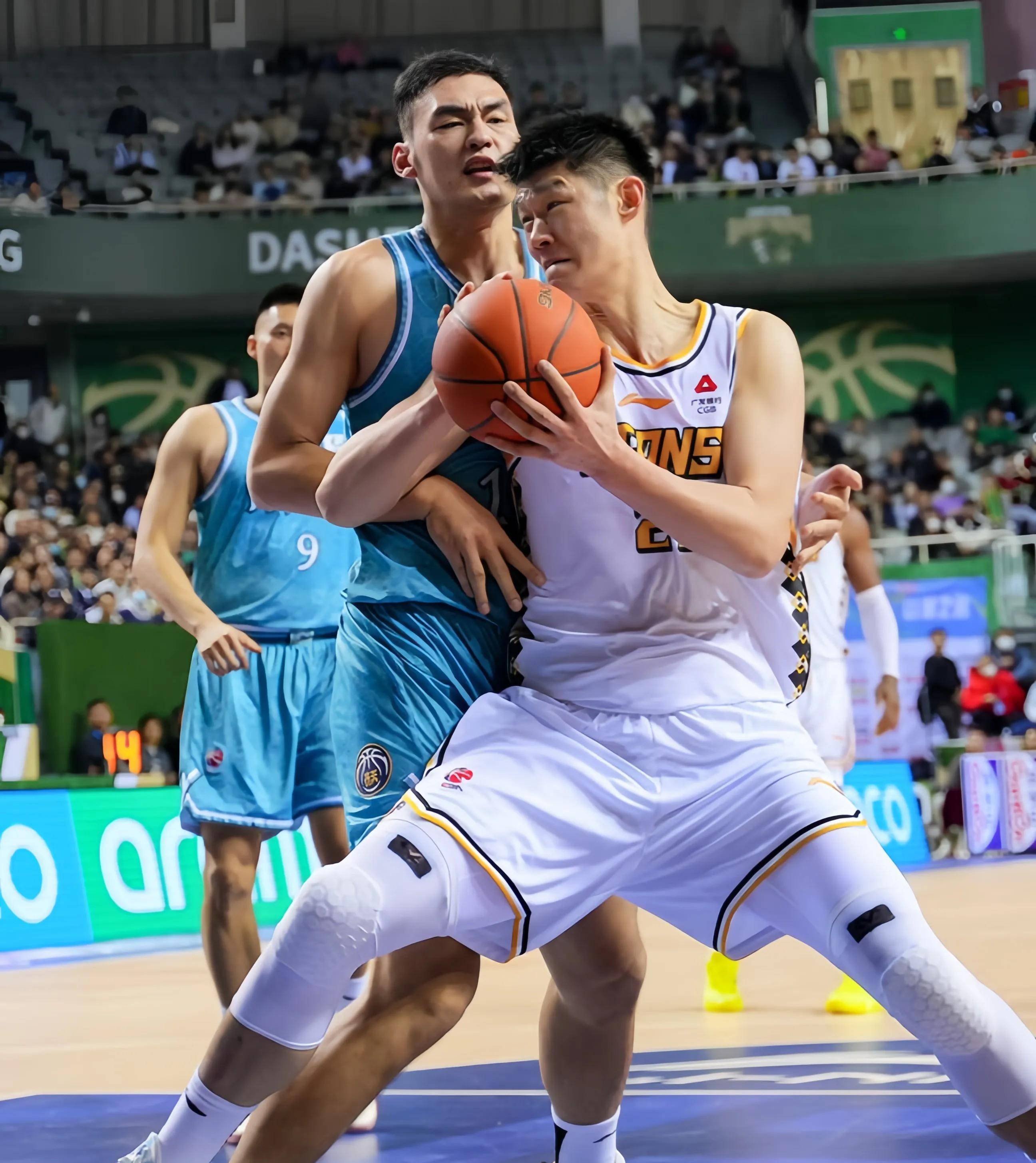 开云体育入口-广东vs新疆，强强对话引爆全场