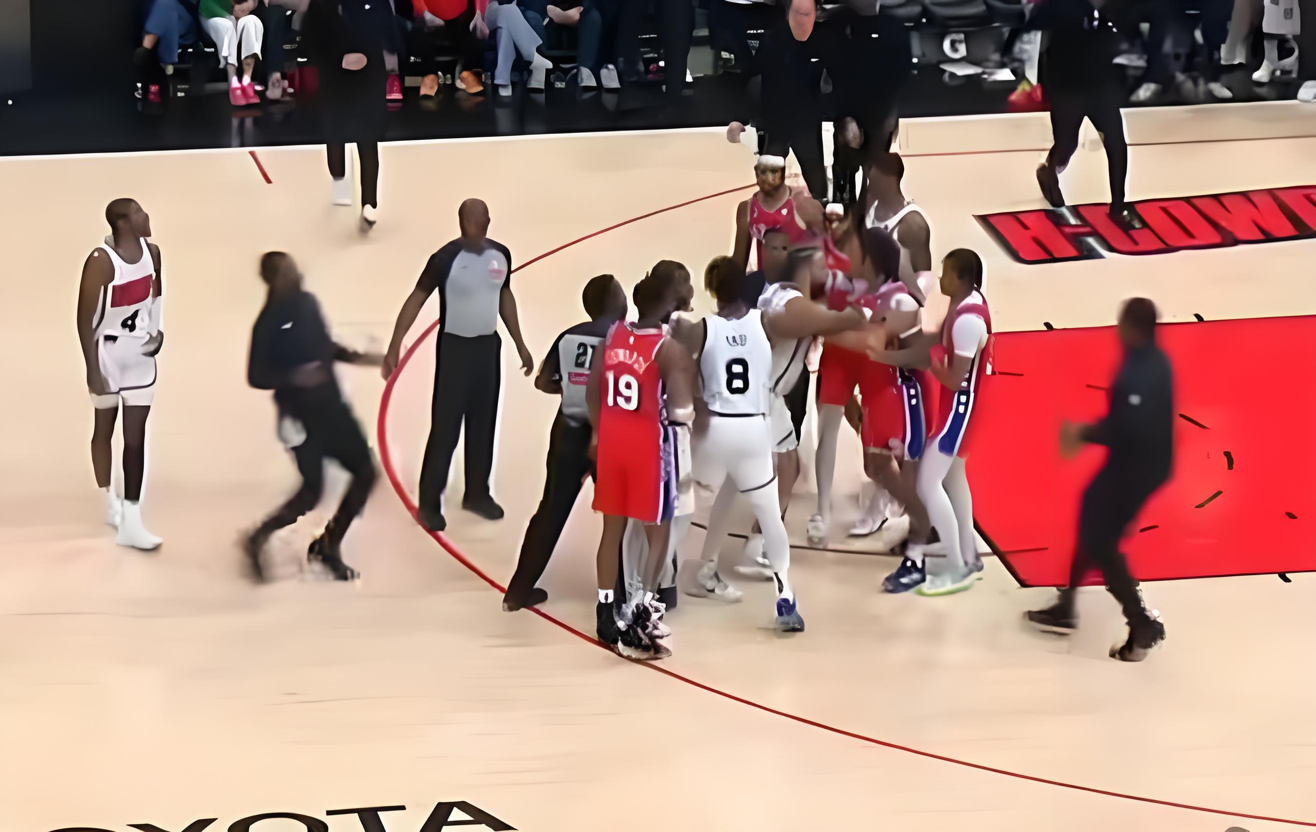 火箭全队掀起大换血，球迷议论纷纷