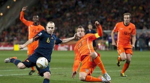 荷兰足球联赛竞技激烈,球队实力表现出色的简单介绍 荷兰足球联赛竞技激烈,球队实力表现出色的简单介绍