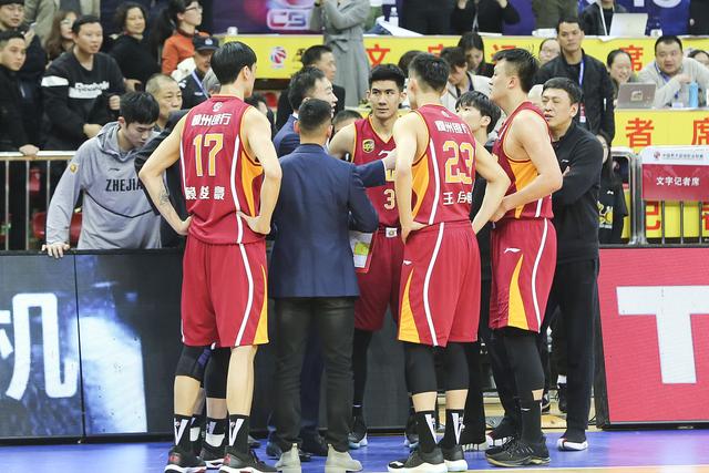 青岛队成功击败山东,迎来连胜势头 青岛队成功击败山东,迎来连胜势头