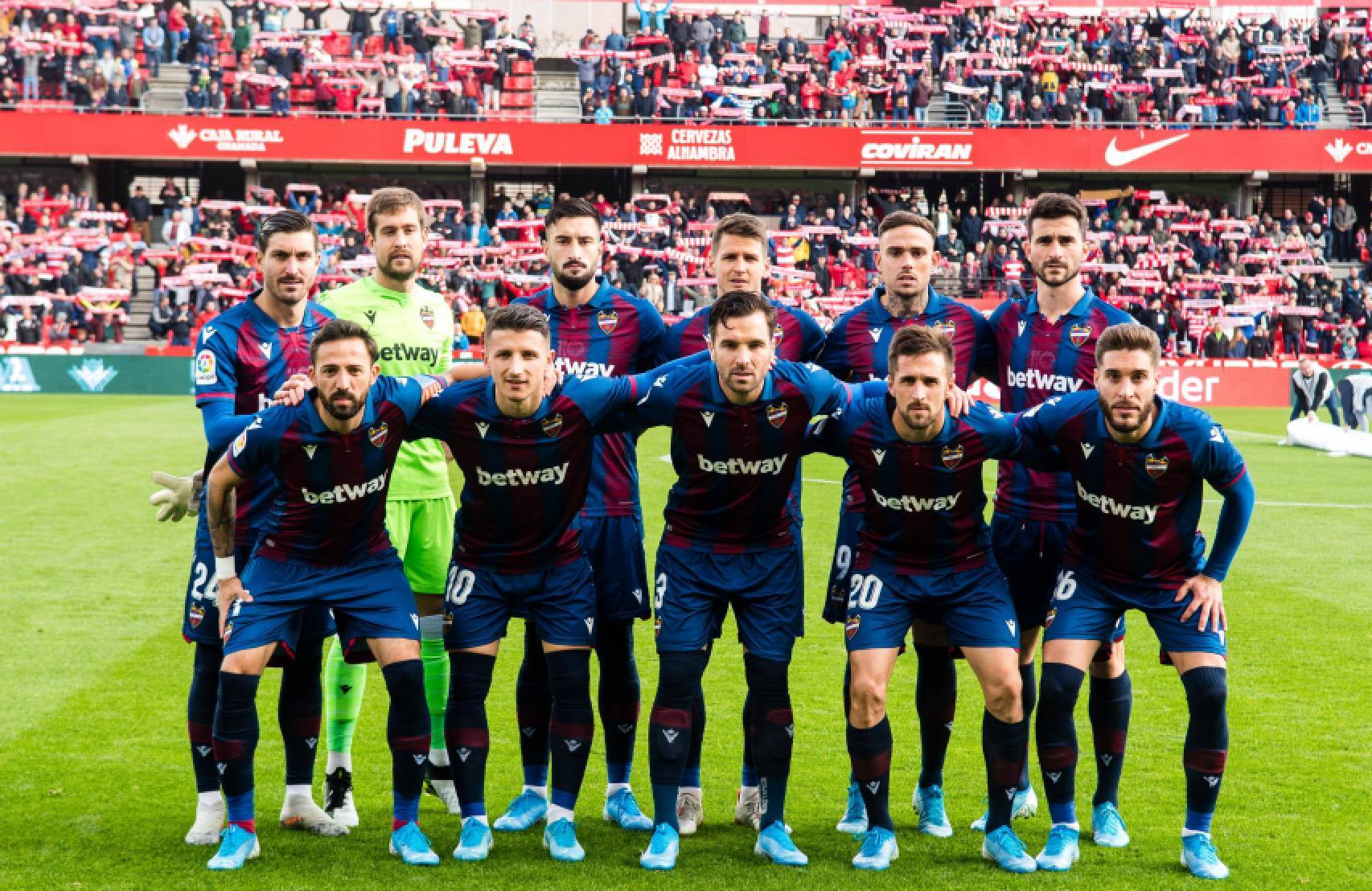 开云体育-瓦伦西亚主场负于埃瓦尔，遭遇连败