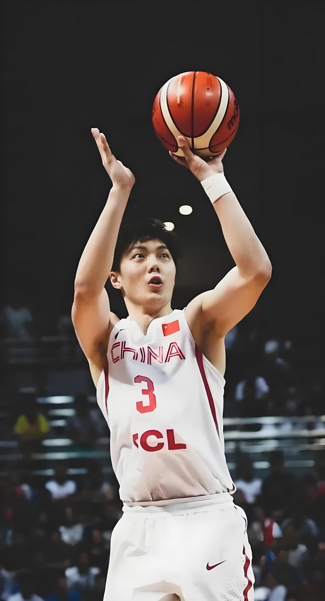 开云平台-球员风采！个个技压群雄，展现出色技术