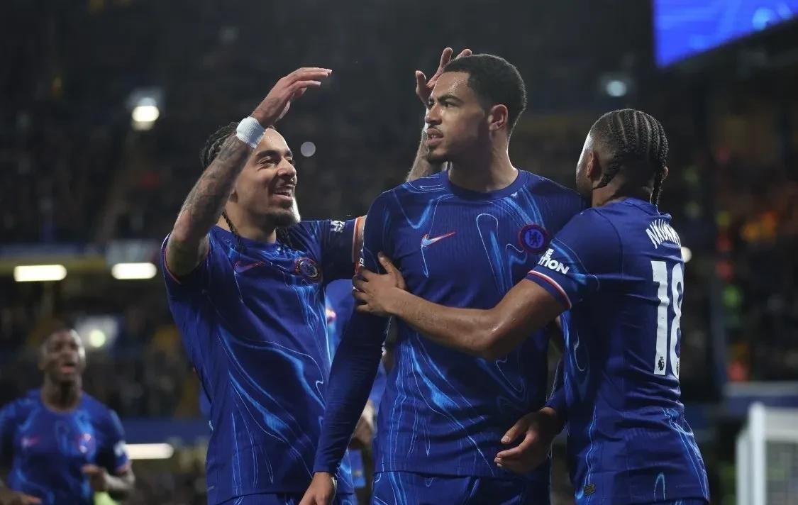 开云体育在线-维拉大胜对手，实现反超比分