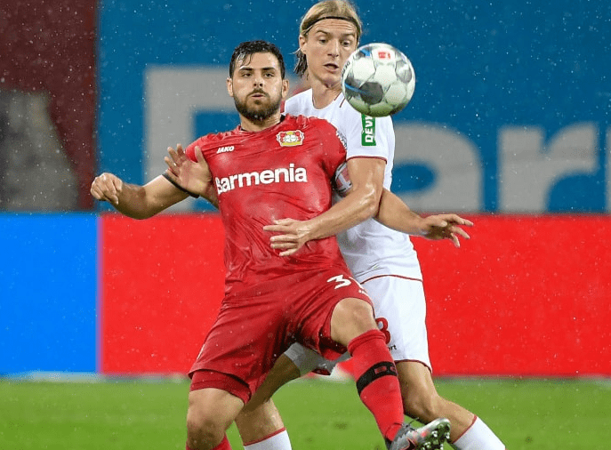 维拉别墅大比分领先，确保胜局