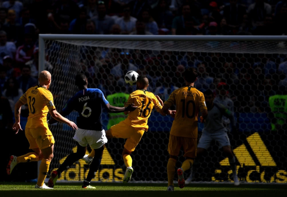 主教练战术调整奏效，球队强势晋级决赛