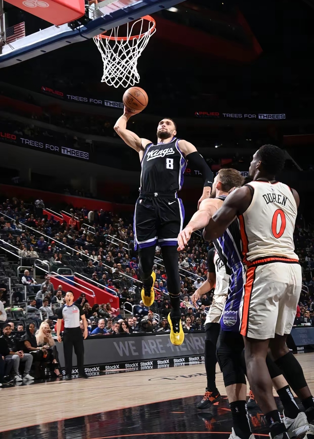 火箭主场逆转独行侠,克里斯保罗连砍9分 火箭主场逆转独行侠,克里斯保罗连砍9分