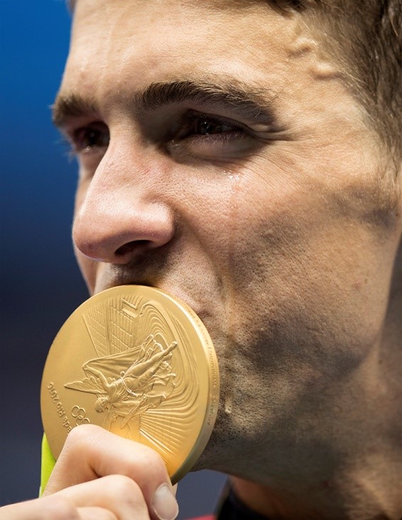 塞尔维亚击剑选手勇夺冠军,表现亮眼 塞尔维亚击剑选手勇夺冠军,表现亮眼