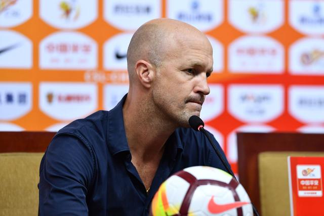 格拉纳达惨败,保级困境不容忽视 格拉纳达惨败,保级困境不容忽视