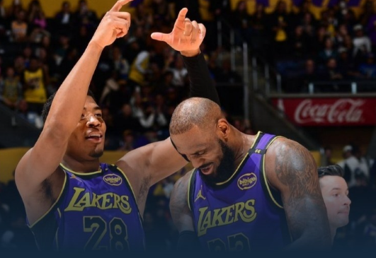 湖人在主场击败勇士,豪取五连胜 湖人在主场击败勇士,豪取五连胜