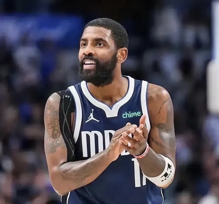 独行侠战胜雷霆，保持不败