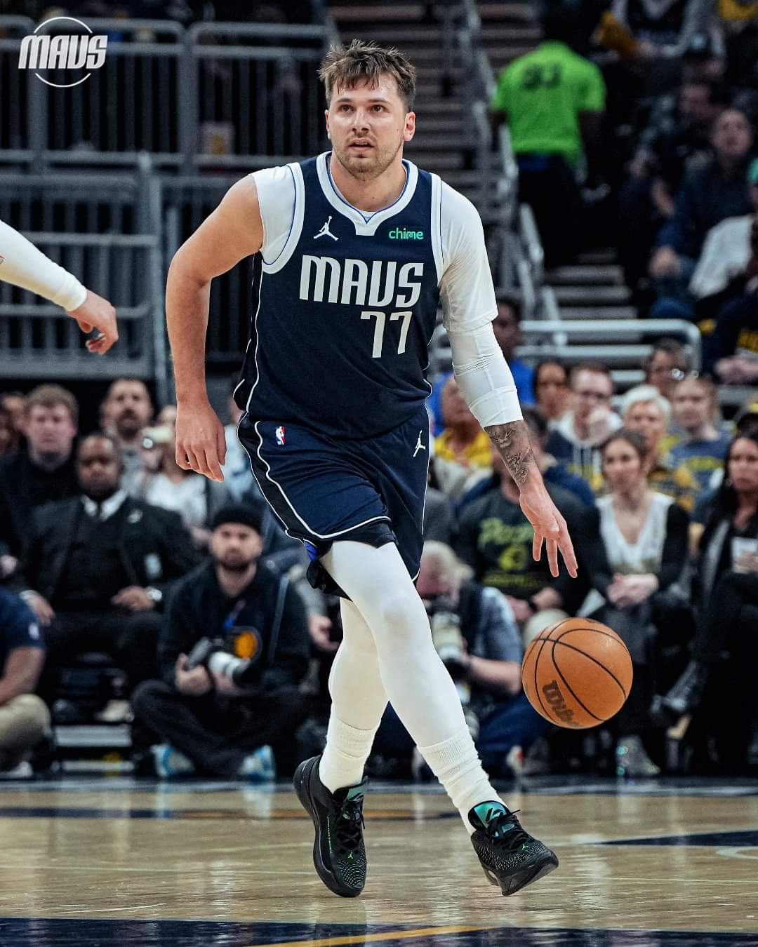 爵士力克独行侠,取得两连胜 爵士力克独行侠,取得两连胜