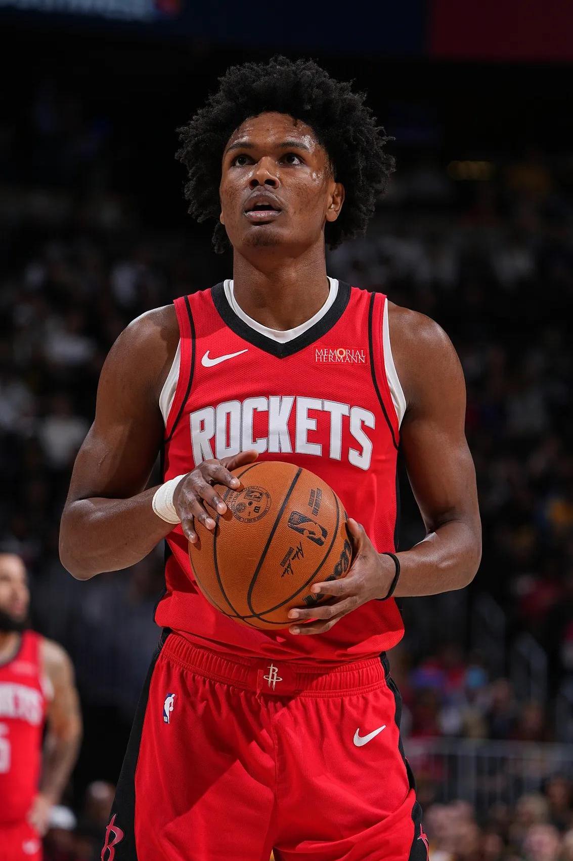 开云体育在线-火箭遭遇灰熊反击，遗憾败北。