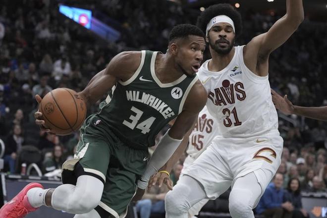 雄鹿主场击败篮网，豪取七连胜